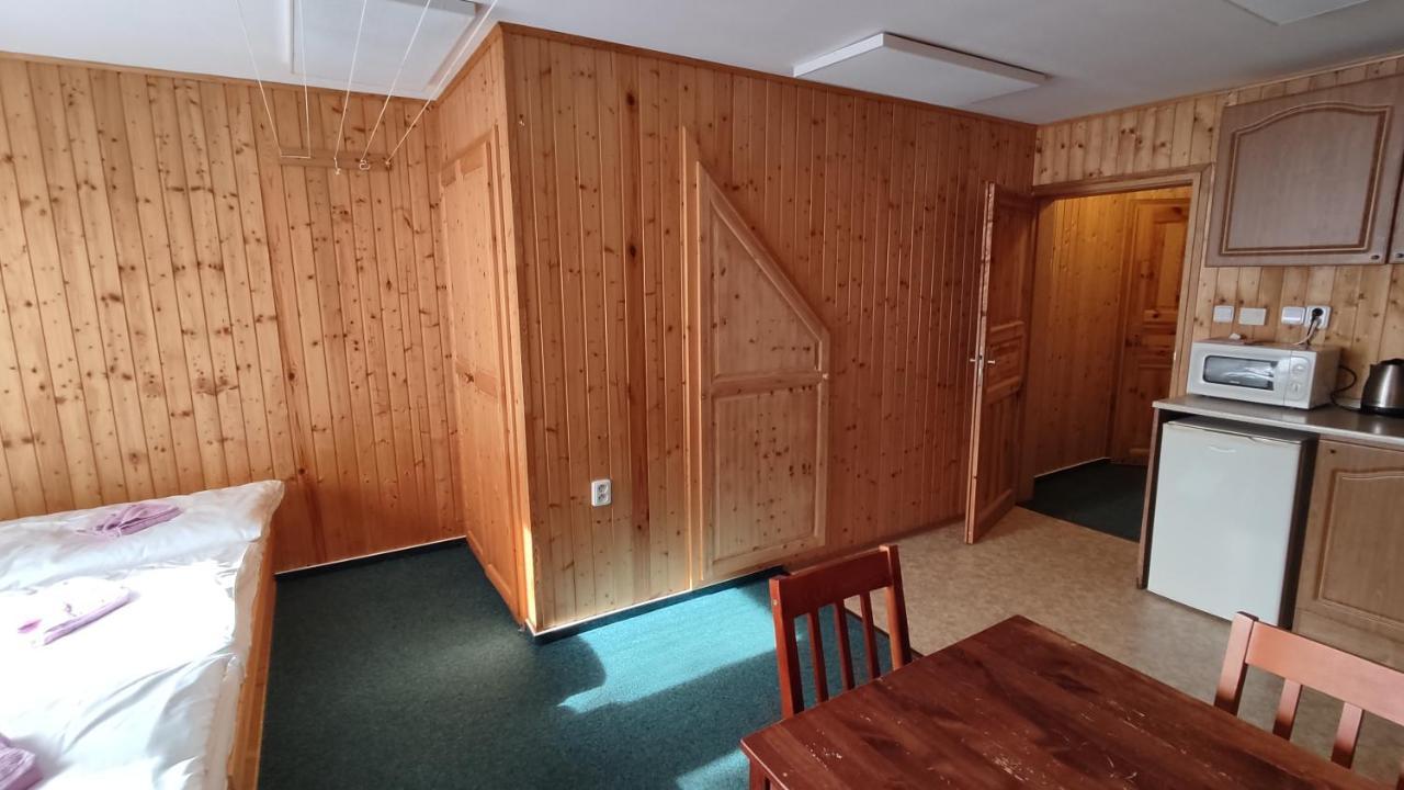 Penzion Apartmany Aninka Mariánská Zewnętrze zdjęcie